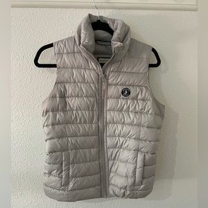 Abercrombie and Fitch Puffer vest size medium